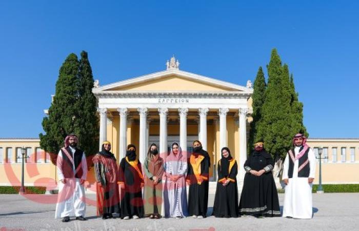 المعهد الملكي للفنون التقليدية «وِرث» يبهر اليونان بفن القط العسيري