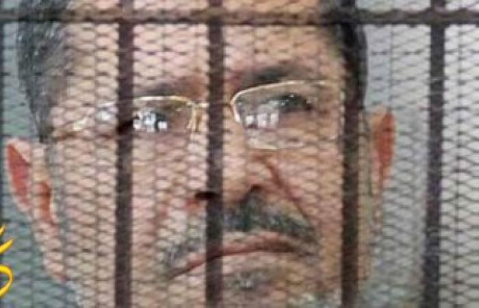 مصدر: البيان التحريضي وسب مرسى للحرس وراء حبسه الانفرادي