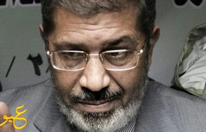 حالة هيجان تنتاب مرسي بعد منعه من اداء صلاة الجمعة