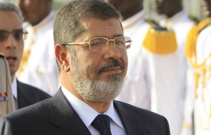 سياسيون: قرارات «مرسى» تسير وفق سياسة «الأخونة»