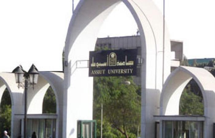 د. محمد عبد السميع عيد يفوز برئاسة جامعة أسيوط بـ52 صوتاً