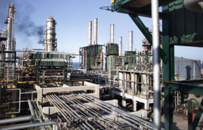الطاقة الدولية: إنتاج النفط الإيرانى ما زال فى تراجع