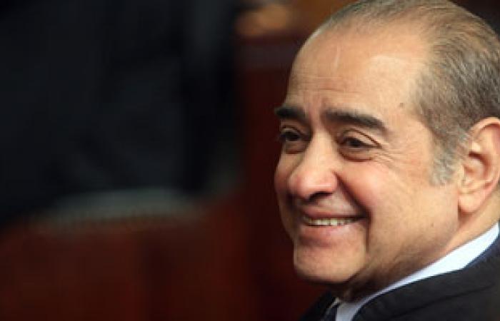 الديب: لن أطعن على تحديد إقامة مبارك وحبسه فى هدايا الأهرام "مسخرة"