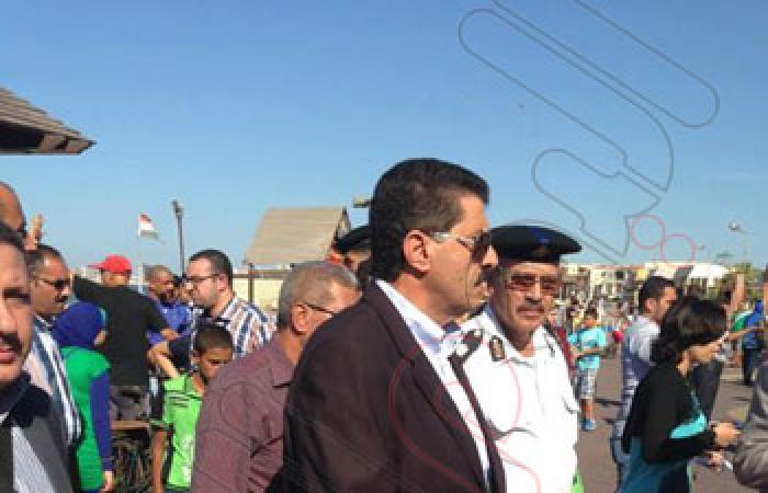 مدير أمن الإسكندرية يتفقد تأمين المتنزهات والميادين العامة فى العيد
