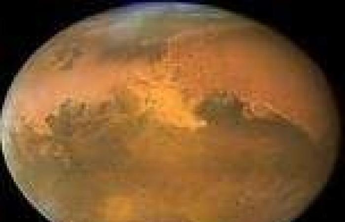 الهند تُطلق أول مركبة فضائية إلى المريخ