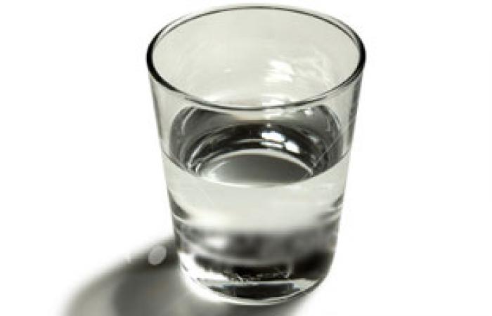تناول الماء بكثرة يقى من التهابات المعدة