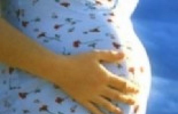 أبحاث طبية: تناول الحامل للمكسرات يحمي طفلها من حساسية الفول السوداني