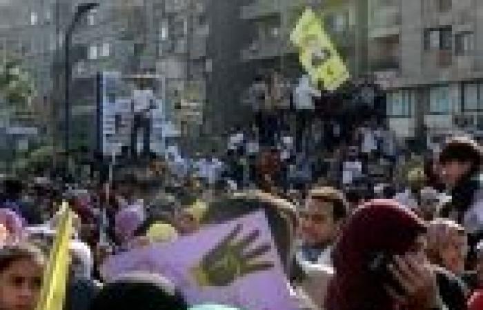 الإخوان ينهون مسيرة المندرة بالإسكندرية فور وصول قوات الأمن