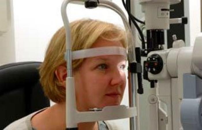 أبحاث فرنسية: زرع شبكية العين أفضل علاج لضعف الأبصار