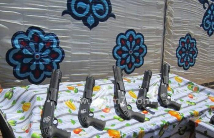 بالصور.. أمن مطروح يتسلم 150 قطعة سلاح ضمن مبادرة جمع الأسلحة غير المرخصة