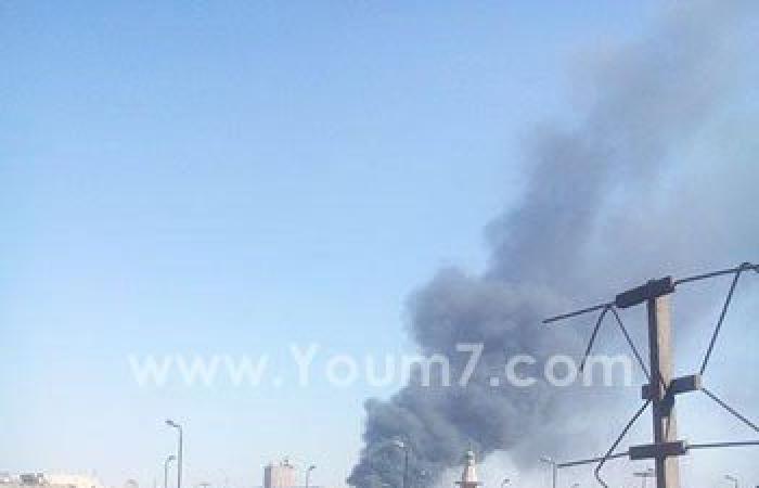 بالصور.. حريق هائل بمصنع للبلاستيك بمنطقة المنشية الجديدة بشبرا الخيمة