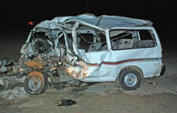 مصرع شخص وإصابة 12 آخرين فى حادث تصادم على طريق أسوان-القاهرة الزراعى
