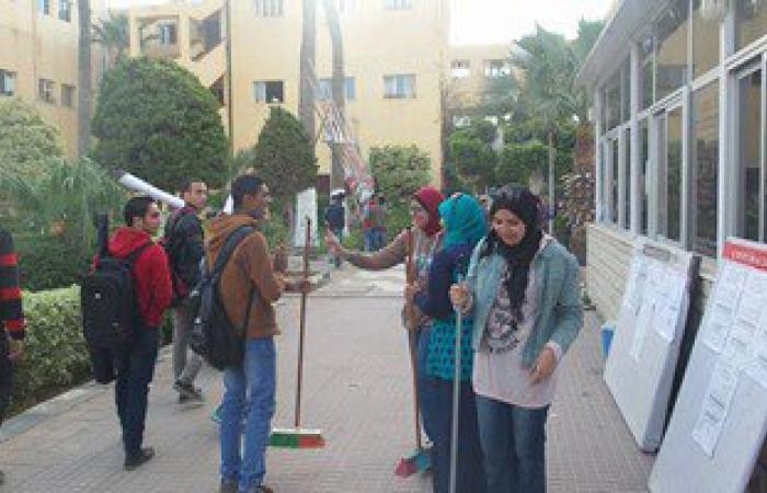 بالصور.. طلاب "زراعة الإسكندرية" يطلقون مشروع الخدمة العامة لتجميل الكلية