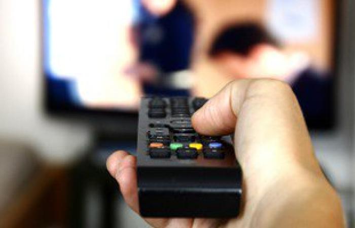 دراسة بريطانية: 3 ساعات من مشاهدة التليفزيون يوميا تسبب تلف مخ الشباب