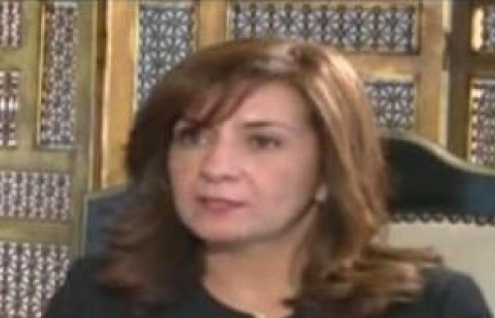 بالصور..وزيرة الهجرة تبحث مع أعضاء الجالية المصرية بأبو ظبى"الشهادات الدولارية"