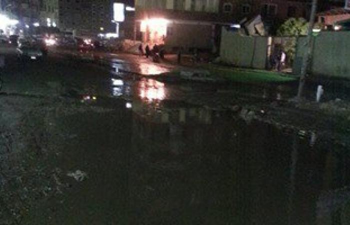بالصور.. مياه الصرف الصحى تغمر شوارع حى المنيب بالجيزة والسكان يشتكون