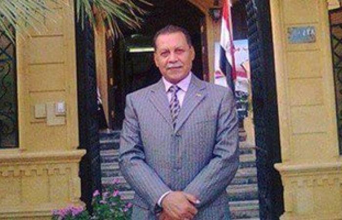 نائب بقنا يطالب بإنارة وازدواج  طريق "نجع حمادى - قنا" لتجنب الحوادث