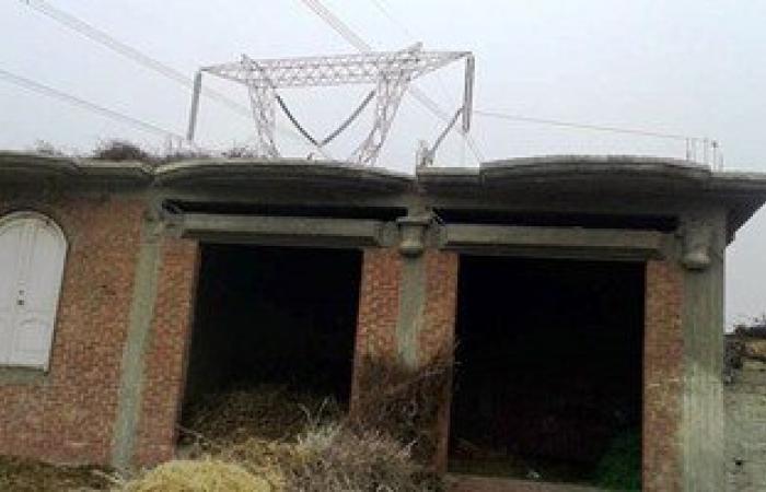 بالصور.. أسرة مزارع من 12 فردا بالشرقية تناشد الكهرباء بإنقاذها من الموت