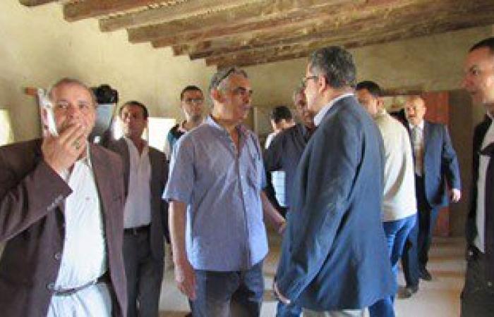 بالصور.. وزير الآثار يقرر تعلية سور متحف كوم أوشيم بالفيوم تمهيدا لافتتاحه