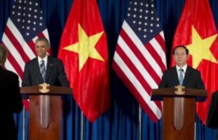 الولايات المتحدة ترفع الحظر عن تجارة الأسلحة مع فيتنام