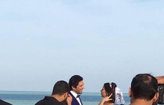 صور زفاف حسن الرداد وإيمي على البحر