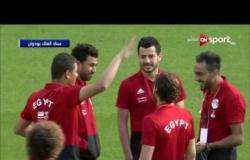 الطريق إلى روسيا - نزول لاعبي مصر وبلجيكا أرض الملعب