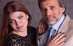 خالد يوسف ينشر صورة مع زوجته: «سأضع يد الجميع على كل خيوط المؤامرة»