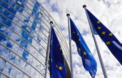 الاتحاد الأوروبي يحذر عمالقة التكنولوجيا قبيل الانتخابات…