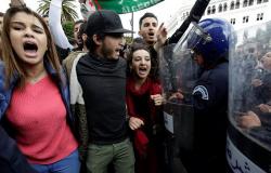 احتجاجات جزائرية مستمرة... وقرار حكومي عاجل
