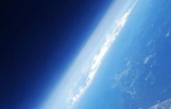 سامسونج تطلق 10 هواتف Galaxy S10 إلى الفضاء وتلتقط صورًا مذهلة