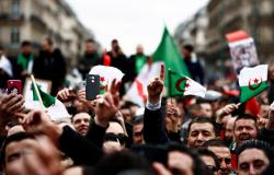 نائب رئيس الوزراء الجزائري: الشعب طالب بتغيير النظام وهذا ما سنفعله