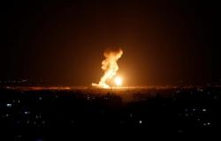 طيران الإحتلال يشن ضربات جوية على غزة بعد إطلاق صاروخين على تل أبيب