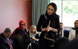 رئيسة وزراء نيوزيلندا توجه رسالة للمسلمين بالحجاب (صور)