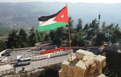 بسبب القدس... مشاجرة وزجاجات متطايرة في البرلمان الأردني (فيديو)