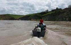 صور وفيديو... رحلة البحث عن ضحايا ابتلعهم نهر دجلة