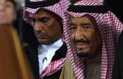 سر اجتماع الضيف الرفيع المستوى القادم من قطر مع الملك سلمان (صور)