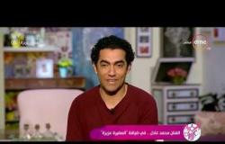 السفرية عزيزة - الفنان / محمد عادل يغني أغنيه خاصة ومميزة لأولاده
