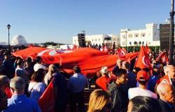 تونس ترفع الأجر الأدنى وأجور مئات آلاف المتقاعدين