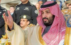 ماذا رأى شيخ قبائل سعودي من محمد بن سلمان في حضور الملك (فيديو)