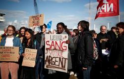 مظاهرة في فرنسا لمنع سفينة من حمل أسلحة إلى السعودية