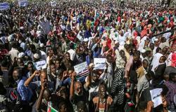 مصابون سودانيون يكشفون هوية مطلق النيران على اعتصام القيادة العامة