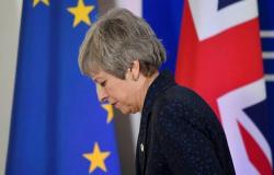 رئيسة وزراء بريطانيا تعلن الاستقالة من منصبها