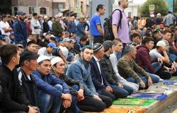باحث فلكي كويتي: الدول العربية التي أعلنت رؤية هلال العيد ارتكبت جريمة