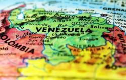 صادرات النفط بفنزويلا تتراجع 17% خلال مايو بفعل العقوبات الأمريكية