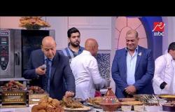 "زبدة يا ناس".. عمرو أديب يصف طعامة أكل بلبع