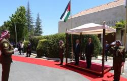 ماذا بحث رئيس الوزراء الفلسطيني مع الرزاز