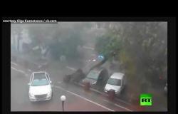 شاهد.. إعصار مرعب يضرب مدينة بيرم الروسية