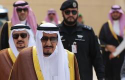 بالصور... تفاصيل لقاء العاهل السعودي بملك ماليزيا