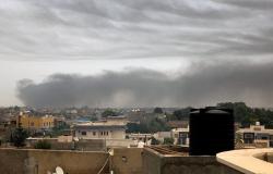 توقف الملاحة بمطار معيتيقة في طرابلس بعد تعرضه لضربة صاروخية