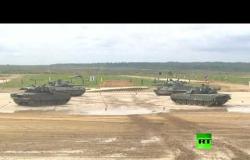 دبابات "تي-80" تستعرض مهاراتها برقص الفالس في ضواحي موسكو